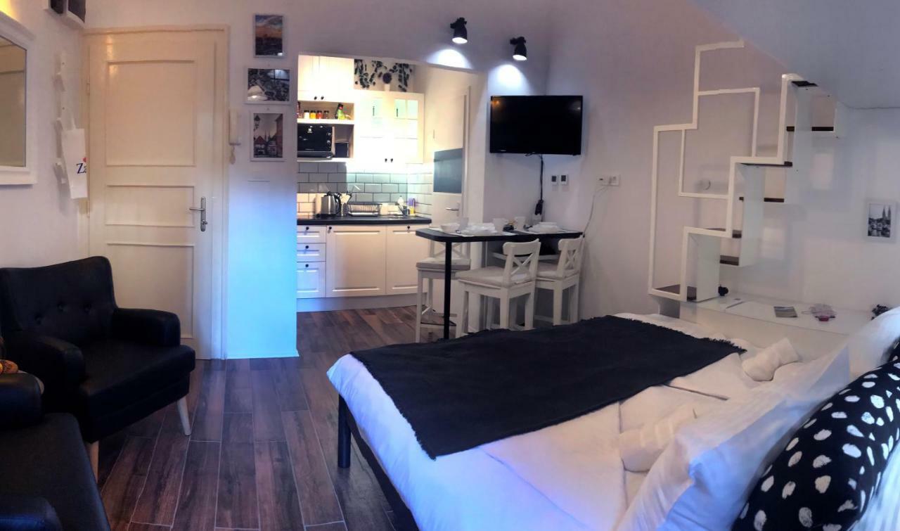 Mely Apartment In The City Center Загреб Екстериор снимка