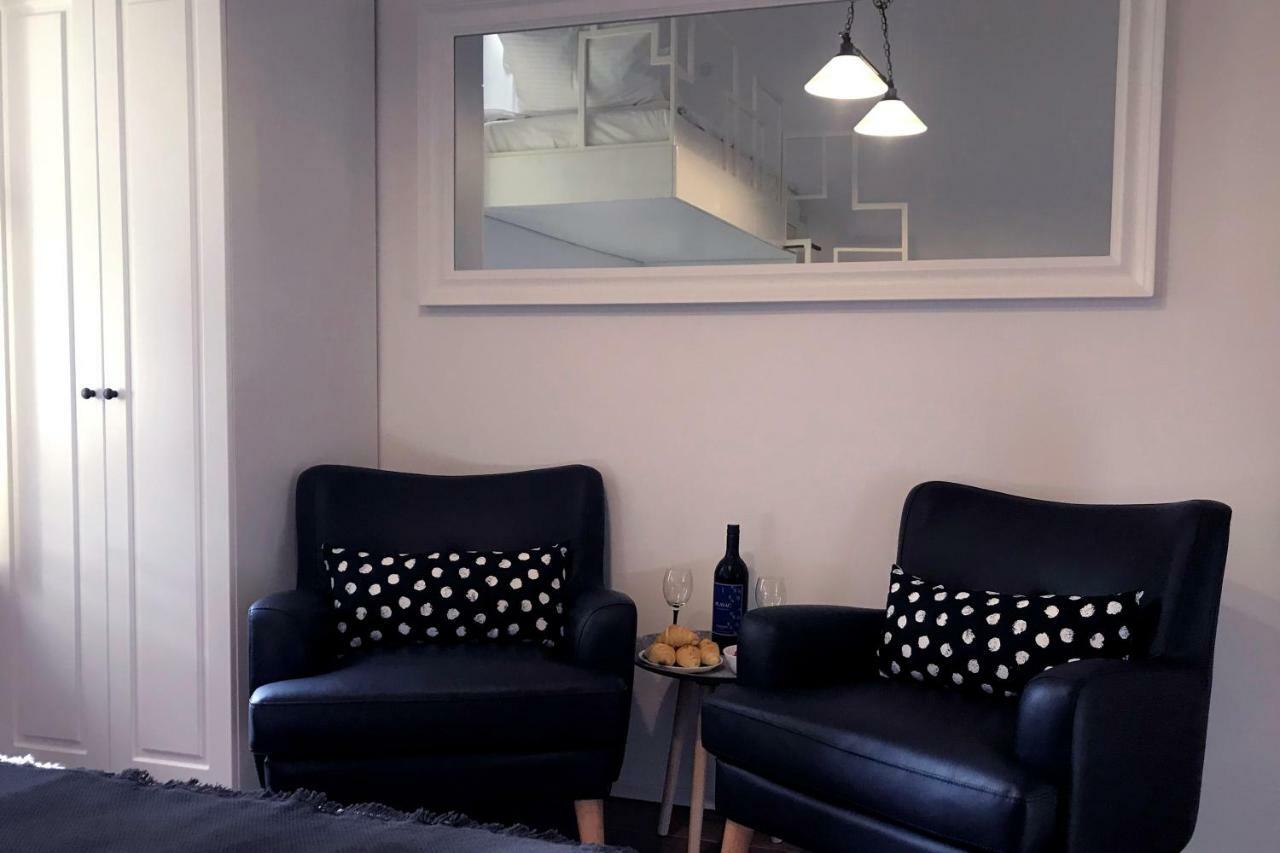 Mely Apartment In The City Center Загреб Екстериор снимка
